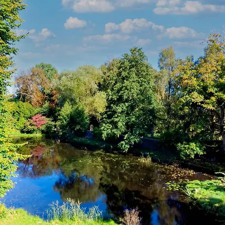 Katen Am Schwanenteich - Graue Kate