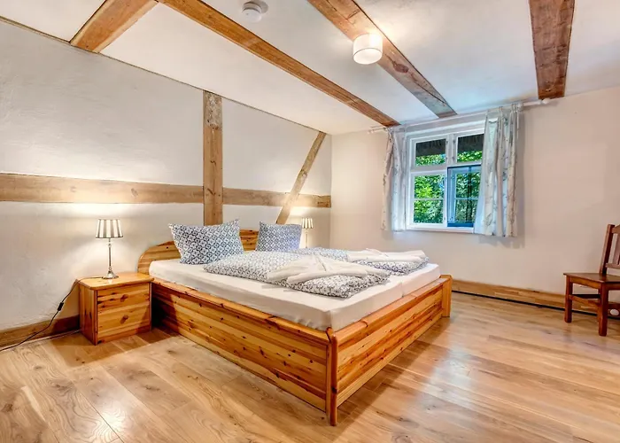 Katen Am Schwanenteich - Graue Kate Lassan